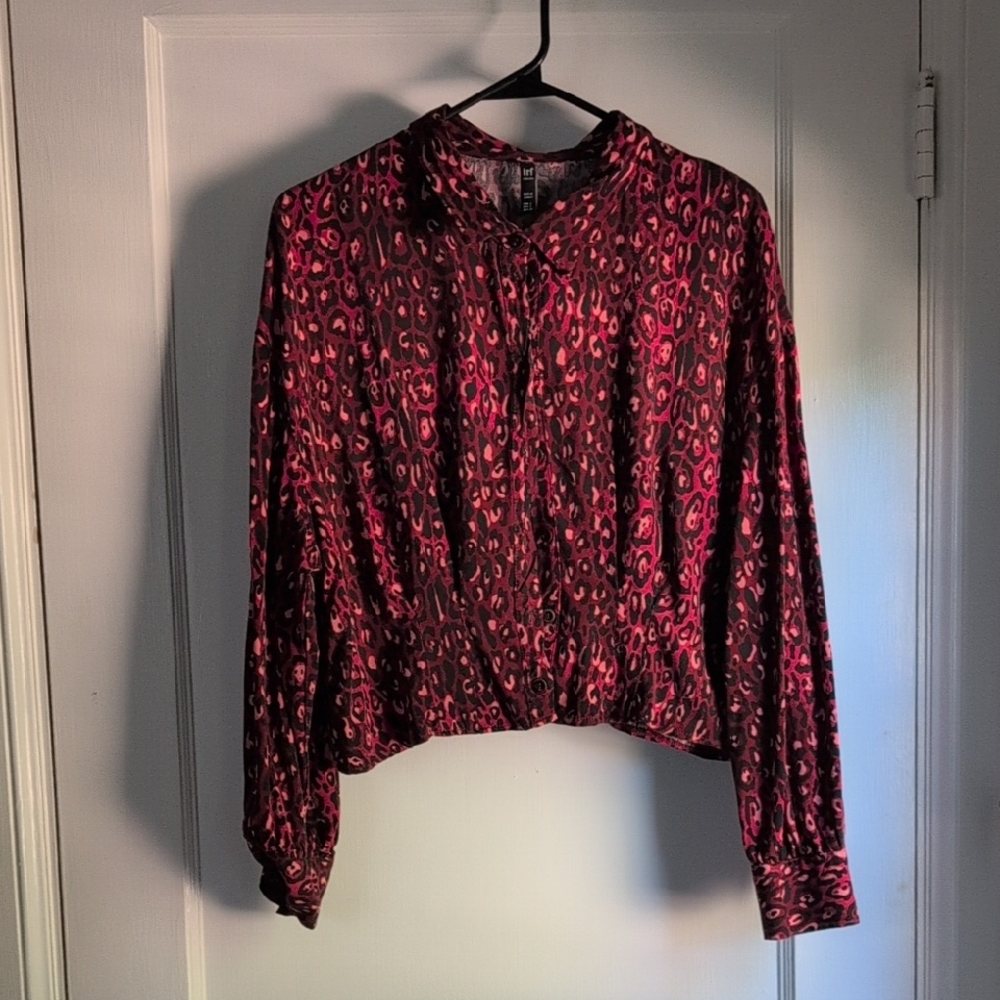 Elegant Women's Blouse in Pink and Black